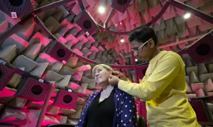 Bid Leader Campaign Anechoic Chamber Credit Chris Stacey Macquarie University
